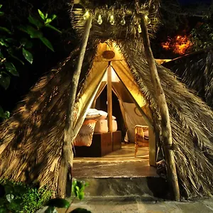 Mazo The Glamping Luxe tent Lodero